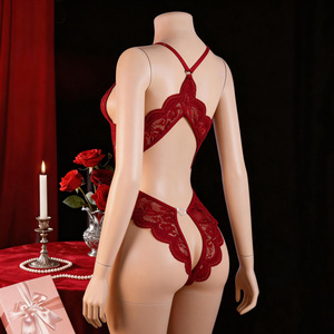 Combinaison élégante en dentelle florale à décolleté plongeant, avec nœud en satin et bretelles halter, tenue une pièce pour la chambre, la nuit et le quotidien - Product Image 3