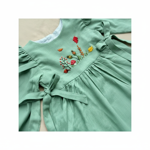 ชุดเดรสผ้าลินินปักทำด้วยมือสำหรับเด็กผู้หญิงสไตล์ลำลองสำหรับวันเกิดครั้งแรกของเด็กวัยหัดเดินผลิตในเวียดนาม - Product Image 1