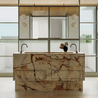Baignoire en pierre naturelle de travertin beige, design élégant pour une expérience de bain luxueuse