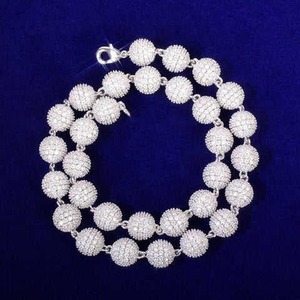 Collar de cadena cubana con diamantes de moissanita en oferta para hombres y mujeres, joyería hip hop disponible al mejor precio del mercado. - Product Image 1