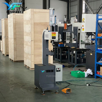 Machine de rivetage pneumatique pour armoires électriques, presse à sertir pneumatique à cadre en C pour l'assemblage de plaques d'armoires en acier inoxydable