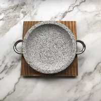 Piring Batu Bulat Alami, Tidak Beracun, dan Anti Lengket untuk Memasak Pizza, Steak, dengan Gagang SS