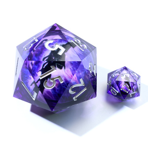 Dado D20 de Resina Poliédrico con Núcleo Líquido Flotante Ojo de Dragón Morado Grande para Dungeons & Dragons TTRPG -L7 D20 50mm - Product Image 4