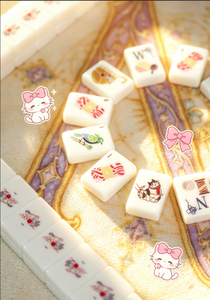 Set Mahjong con Gatti e Filati Fantasiosi: un Tocco Unico su un Gioco Classico, Tessere Mahjong Americane Artigianali <span class=keywords><strong>per</strong></span> Amanti dei Gatti - Product Image 4