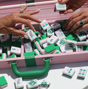 ชุดไพ่นกกระจอกอเ<span class=keywords><strong>ม</strong></span>ริกันหรูหราสีเขี<span class=keywords><strong>ย</strong></span>วแคลิฟอร์เนี<span class=keywords><strong>ย</strong></span> ปาล์<span class=keywords><strong>ม</strong></span> รอ<span class=keywords><strong>ย</strong></span>ัล <span class=keywords><strong>ส</strong></span>ปริง<span class=keywords><strong>ส</strong></span>์ แบบกำหนดเอง 3 ชั้น ทำจากอะคริลิก <span class=keywords><strong>ส</strong></span>ำหรับธี<span class=keywords><strong>ม</strong></span>ชา<span class=keywords><strong>ย</strong></span>หาดฤดูร้อน - Product Image 1