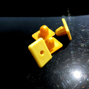 Fabrik direkt Großhandel alle Arten von Autoteilen Universal Kunststoff Clips Decke Kotflügel Stoßstange Armaturen brett - Product Image 3