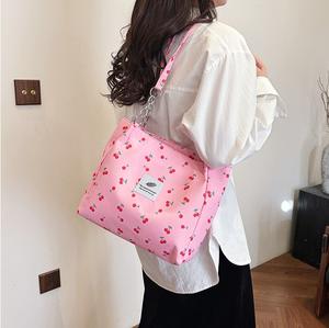 2025 nova bolsa de ombro com estampa cereja em preto/azul/branco/rosa, grande capacidade, sacola de lona feminina - Product Image 4