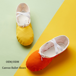 <span class=keywords><strong>Zapatillas</strong></span> <span class=keywords><strong>de</strong></span> <span class=keywords><strong>Ballet</strong></span> <span class=keywords><strong>de</strong></span> Lona <span class=keywords><strong>de</strong></span> Color Personalizado para Niñas, <span class=keywords><strong>Zapatillas</strong></span> <span class=keywords><strong>de</strong></span> Baile <span class=keywords><strong>de</strong></span> <span class=keywords><strong>Ballet</strong></span> Amarillo Brillante y Naranja, con Cordones, Transpirables, Pantuflas para el Hogar - Product Image 1