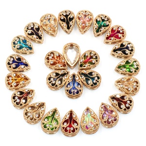 Vente en gros de strass en cristal <span class=keywords><strong>AB</strong></span> en métal à coudre pour vêtements Drop Flatback Glass Sewing Rhinestones for Women Dresses - Product Image 1