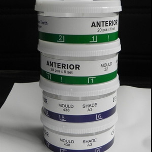 Denti in Resina Acrilica Multistrato per Protesi Dentarie con Certificazione CE ISO - Product Image 5