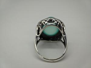 Anillo de Cristal de Calcedonia Aqua Natural, Joyería Hecha a Mano Ajustable para Mujer con Diseño de Piedra Pulida de Estilo Moderno - Product Image 5