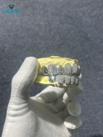 Grillz en Argent Sterling S925 Premium avec Moissanite Baguette en forme de Croix, Logo Personnalisé OEM, Coupe Cœurs et Flèches, Fabricant de Bijoux Dentaires de Haute Qualité