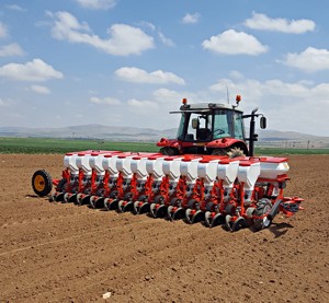 Maïs Sojabonen Zaden <span class=keywords><strong>Planter</strong></span> Sorghum Pinda Pneumatische <span class=keywords><strong>Planter</strong></span> Zaaimachine Met Meststof Tractor Gemonteerd Muti Rijen <span class=keywords><strong>Planter</strong></span> - Product Image 2