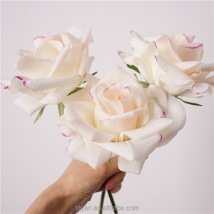 Ramo <span class=keywords><strong>de</strong></span> Rosas Artificiales <span class=keywords><strong>de</strong></span> Alta Calidad con Tacto Real, Tallo Corto, <span class=keywords><strong>Flores</strong></span> Artificiales <span class=keywords><strong>de</strong></span> Lujo, Decoración Elegante para Graduación - Product Image 4