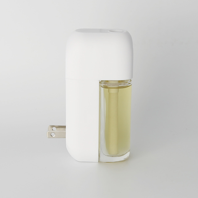 Customized Aroma Fragrance Plug in Electric Diffuser air Fresheners with Oil Scented Refill