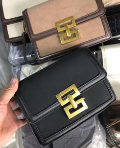 Bolsos de Marca <span class=keywords><strong>Usados</strong></span> en Venta Caliente 2025, Pacas a Precio Económico, Bolsos de Hombro de Cuero de Segunda Mano al por Mayor de Corea para Mujer - Product Image 5