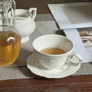 Assiette à soupe en céramique gaufrée style vintage pour la restauration, bord fleuri, en <span class=keywords><strong>porcelaine</strong></span>, motif occidental en relief, pour hôtels et restaurants - Product Image 3
