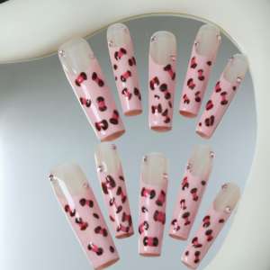 Vente en gros d'ongles artificiels en acrylique haut de gamme faits à la main, faux ongles carrés à couverture complète, imprimé léopard rose, design strass, personnalisable - Product Image 1