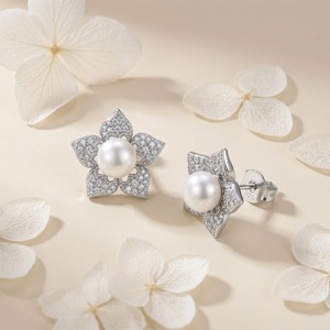 Joyería elegante para mujer, pendientes de tuerca de flor de Plata de Ley 925 con <span class=keywords><strong>centro</strong></span> de perla y circón pavimentado - Product Image 3