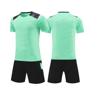 Kinderen Unisex Voetbalshirts en -shorts Set Polyester Snel Droogende Trainingskleding met Aangepaste Teamnamen en Zakken - Product Image 4