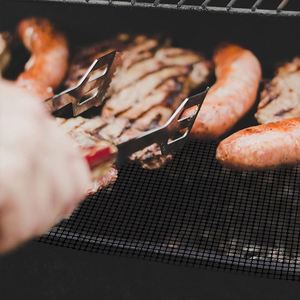 Tapis en maille PTFE antiadhésif résistant aux hautes températures pour barbecue au charbon de bois, portable et réutilisable pour la cuisson - Product Image 3