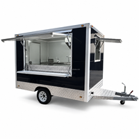 Remorque alimentaire compacte, cuisine mobile de traiteur avec fenêtre de service, évier et intérieur personnalisé pour café, snacks et commerce de rue