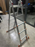 Échelle d'isolation moderne en aluminium petite serrure manuelle géante pliable extensible pour la maison et l'hôtel pour le grenier et le jardin.
