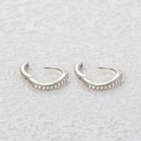 CANNER Boucles d'oreilles créoles Huggie classiques en argent sterling S925 plaqué or 18 carats avec moissanite ondulée, polyvalentes