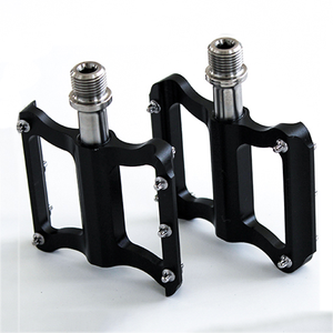 Gran diseño de aleación de titanio Pedal de bicicleta Pedal de pie - Product Image 3