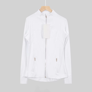 Giacca da Yoga Personalizzabile da Donna in Crema con Zip Integrale - Giacca Sportiva Slim Fit con Cerniere Dorate, Elastica per Palestra e Uso Quotidiano - Product Image 5