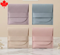 Pochette de rangement carrée en microfibre velours Laire pour bijoux, avec support pour colliers, bagues, bracelets et boucles d'oreilles, anti-poussière, petite pochette avec impression de logo