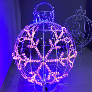 Create a Giant Christmas <b>Ball</b> Display with Waterproof LED Lighting for Shopping Malls and Commercial Spaces - Product Image 1