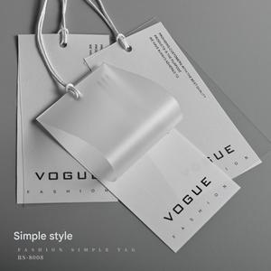 맞춤형 럭셔리 의류 걸이 태그 의류 가방 신발 브랜드 액세서리 도매에 대한 매트 UV 인쇄 종이 라벨 - Product Image 4