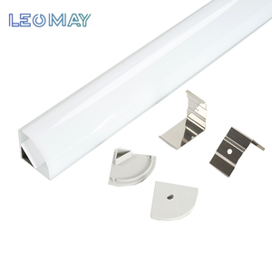 Ue In magazzino vendita calda 90 gradi angolo LED profilo In alluminio con copertura PC a forma di <span class=keywords><strong>V</strong></span> canale LED In alluminio - Product Image 2