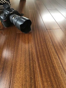 Pavimentazione in <span class=keywords><strong>Iroko</strong></span> Grado AB, Spessore 18mm, Laccatura UV, Superficie Liscia, Ecologica, <span class=keywords><strong>Legno</strong></span> Naturale per Casa - Product Image 2