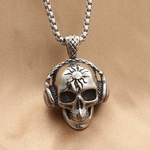 Colgante de Calavera de Acero Inoxidable con Audífonos, Collar Punk Retro para Hombre, Joyería de Moda, Cadena de 3.0*60cm Incluida - Product Image 1