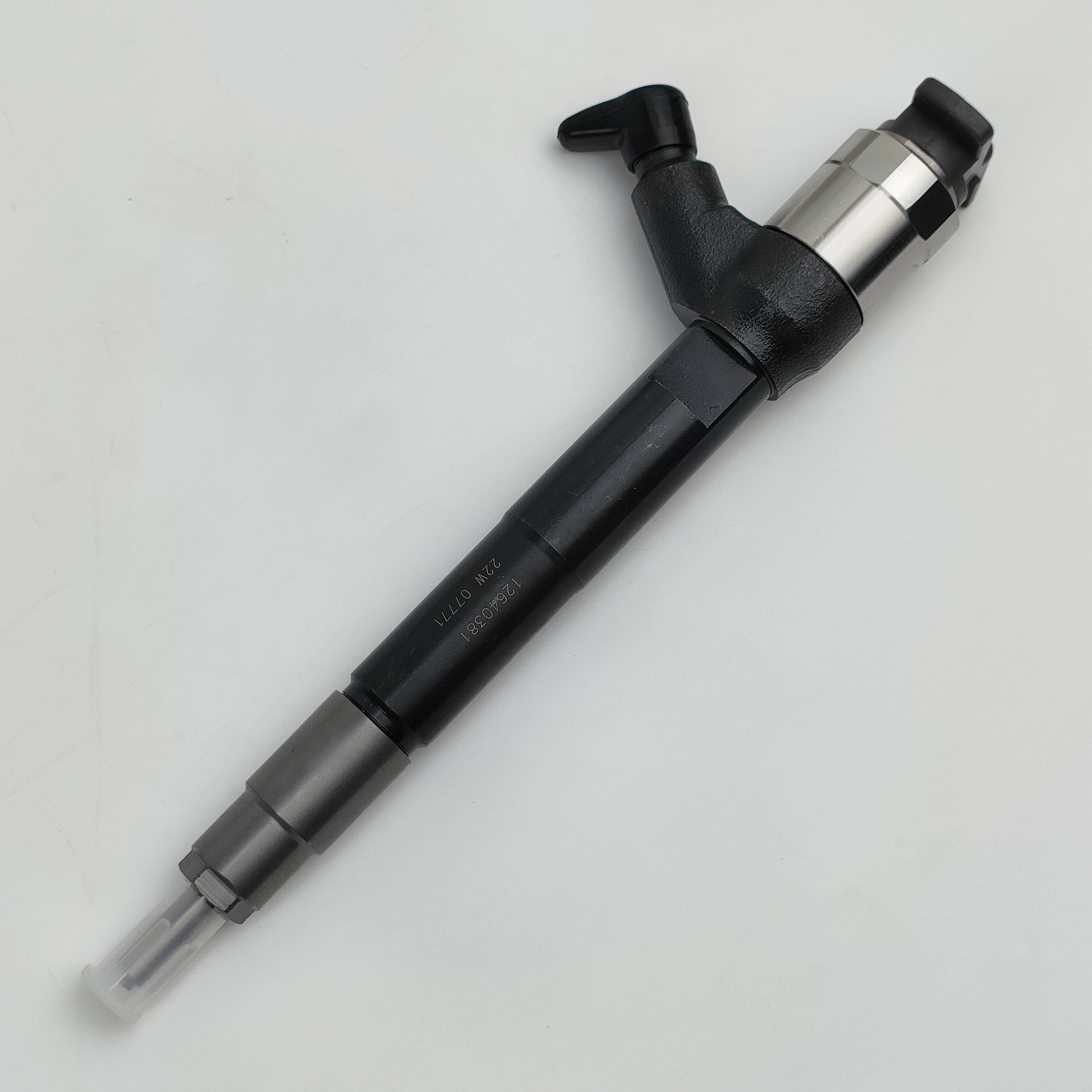 Hot sale  diesel fuel injector 295050-0960 12640381 12644527 common rail  injector sprayer 12640381 12644527