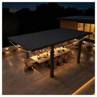Pergola bioclimatique en aluminium avec toit à lames orientables électriques, étanche et résistante au vent