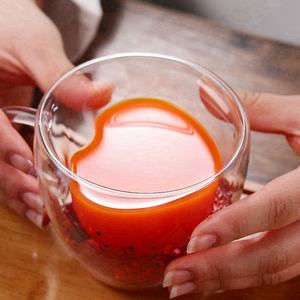 Vente en gros : Tasse en verre brillante en forme de cœur, créative, double paroi résistante à la chaleur, pour eau, petit-déjeuner, lait, avec paillettes, pour le bureau - Product Image 4
