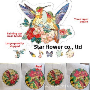 Attrape-soleil suspendu en acrylique pour fenêtre, motif oiseaux colorés printaniers, style campagnard américain, puzzle - Product Image 2