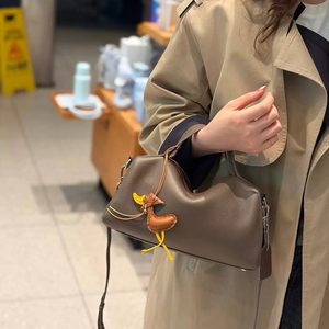 Sac Boston Ando en cuir de vachette véritable pour femme, sac à main à poignée supérieure, sac à bandoulière - Product Image 1