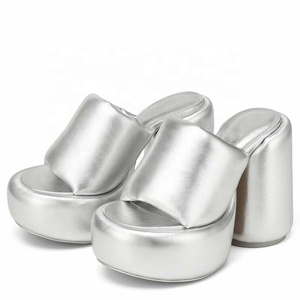 Chaussures à talons hauts pour femmes, design personnalisé, dessus rembourré, en daim, bout ouvert, plateforme épaisse, sangle à boucle, antidérapantes, été/hiver - Product Image 3