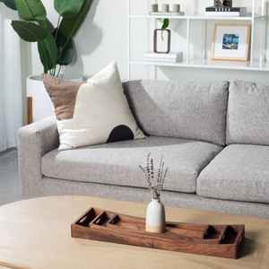 Assiettes en bois d'acacia et de manguier naturel avec plateau de service artisanal assorti, conçues pour une restauration écologique et intemporelle - Product Image 2