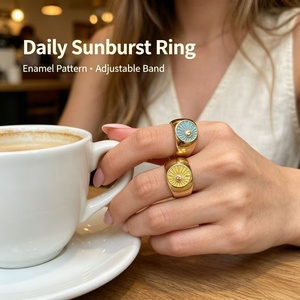 Bague Classique <span class=keywords><strong>Chic</strong></span> Style Old Money <span class=keywords><strong>Planète</strong></span>/Lune Étoile, Émail Lisse Anti-Décoloration, Discrète, pour Week-end, Brunch, Rendez-vous, Plate, Plaqué Or 18K - Product Image 1