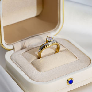 Anillo de Compromiso Messi Jewelry MSR-1743 de Oro de 18K con Diamantes Cultivados en Laboratorio de Forma Redonda y Colores Mixtos - Product Image 4