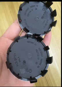 Pour 50th 36136783536 enjoliveurs de roue 68mm <span class=keywords><strong>56mm</strong></span> capuchons centraux de <span class=keywords><strong>moyeu</strong></span> avec emblèmes Badge capuchons de <span class=keywords><strong>moyeu</strong></span> de jante personnalisés pour véhicules - Product Image 4