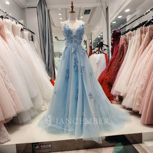 Robe de soirée de bal A-line pour ANY53, bleu ciel, dos nu, avec appliques florales 3D perlées et cristaux, traîne chapelle naturelle - Product Image 1