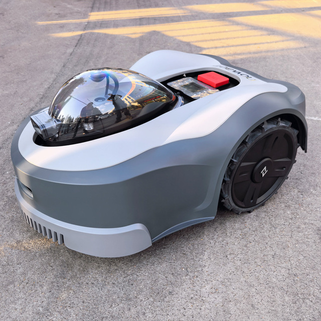 V600 Automatic Intelligent Boundaryless Yard Grass Trimmer Battery Powered Remote Control Garden Weed Cutter Robot Mower