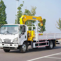 Camion-grue télescopique ISUZU 5 tonnes, sûr et stable, avec flèche hydraulique mobile droite, pompe Zoomlion, boîte de vitesses, roulement, moteur 4x2, haute performance