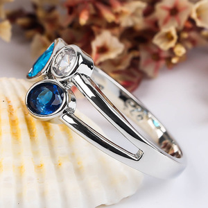 Anello con Tre Pietre Irregolari di Diversi Colori per Donne, Gioiello Elegante e Unico per Feste e Uso Quotidiano - Product Image 4